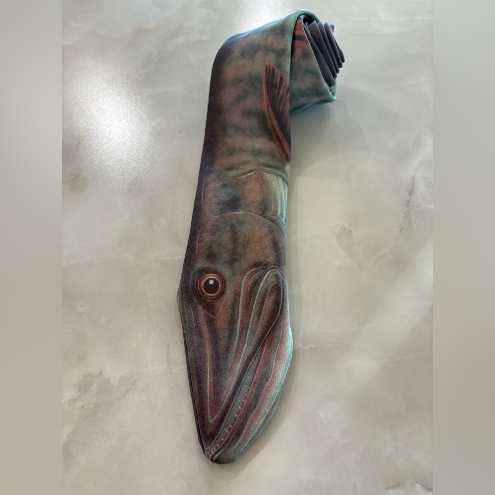 Vtg 1986 Ralph Marlin Muskie Fish Tie • Gorpcore Retro 80s Novelty Skinny Tie